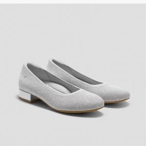 Round-Toe Block Heel Pumps (Barbara)